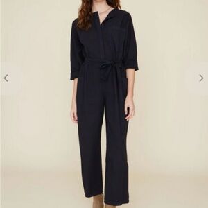 XiRENA Black Utility Jumpsuit with Waist Tie